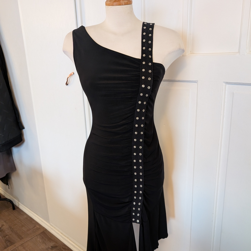Black Asymmetrical Ruffled One-Shoulder Cocktail Dress